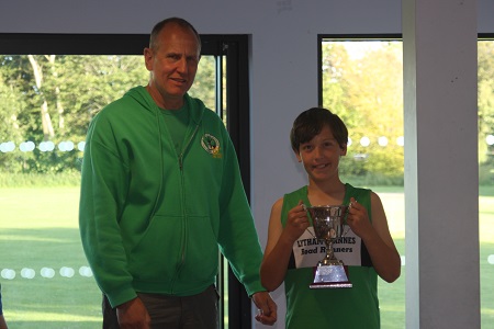 2015 winner Simon Holt receiving his trophy from Club Chairman Nigel.